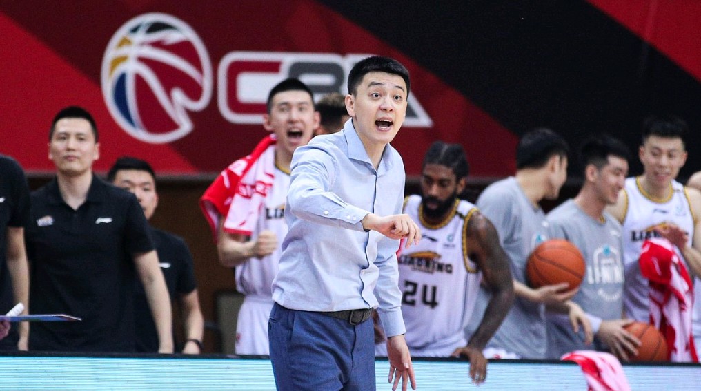 爱游戏官方入口-中国篮球联赛球队裁判纠纷，影响比赛进行(中国篮球联赛球队裁判纠纷,影响比赛进行吗)