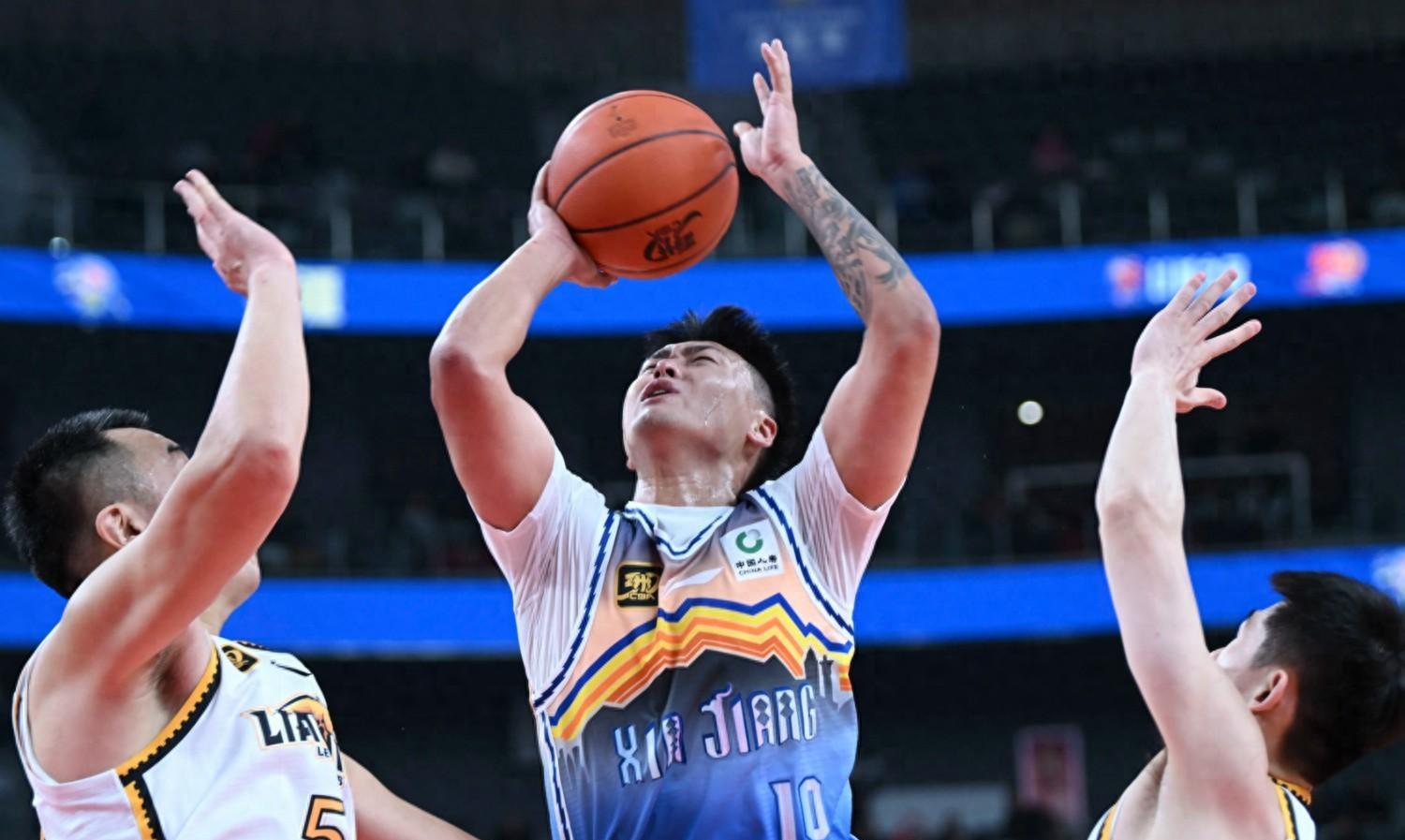 在浙江队赛场上演CBA季后赛,绝杀,引发弹幕炸裂 在浙江队赛场上演CBA季后赛,绝杀,引发弹幕炸裂