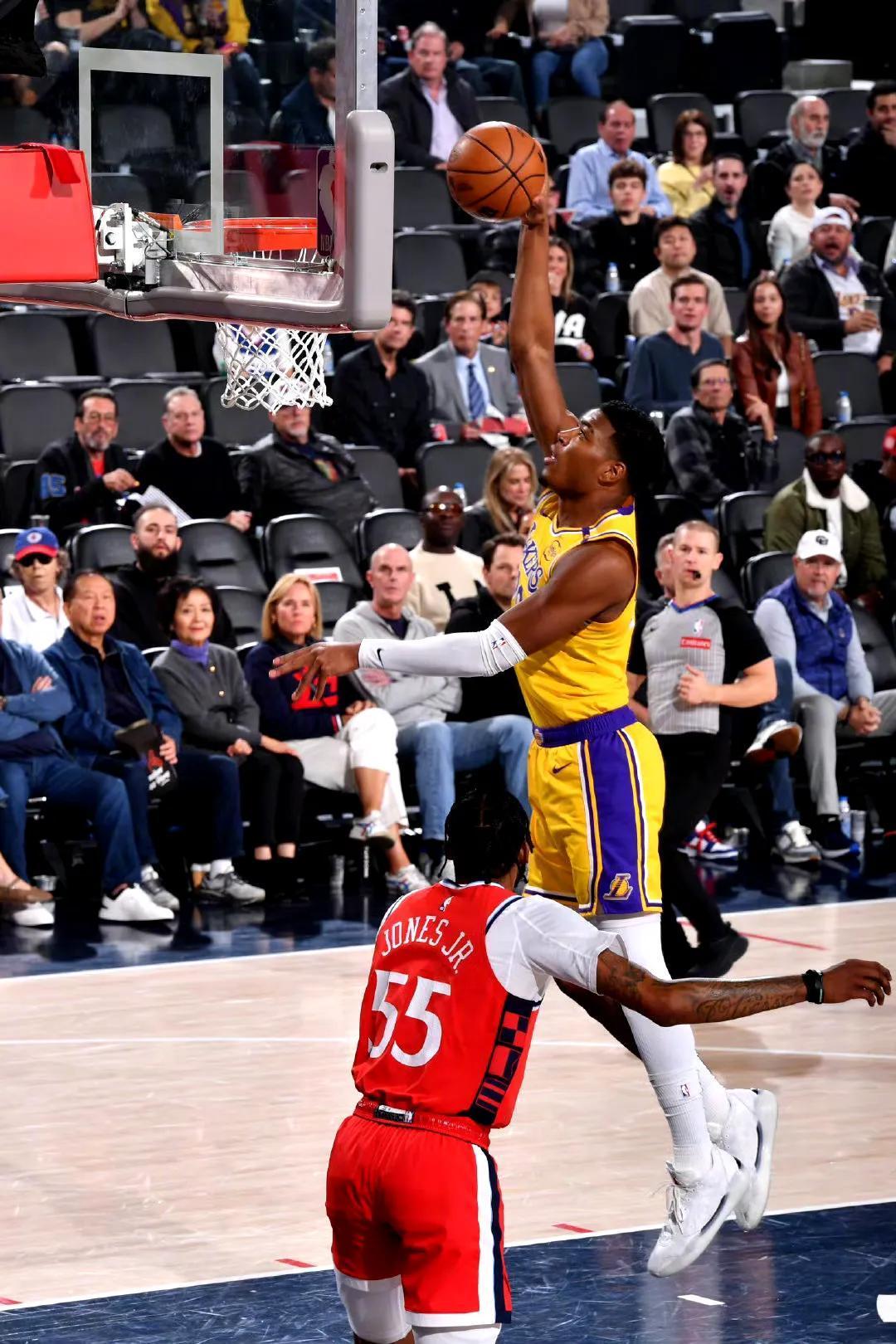 爱游戏官网网页版入口-篮网反超湖人，球队配合默契，取得关键胜利的简单介绍