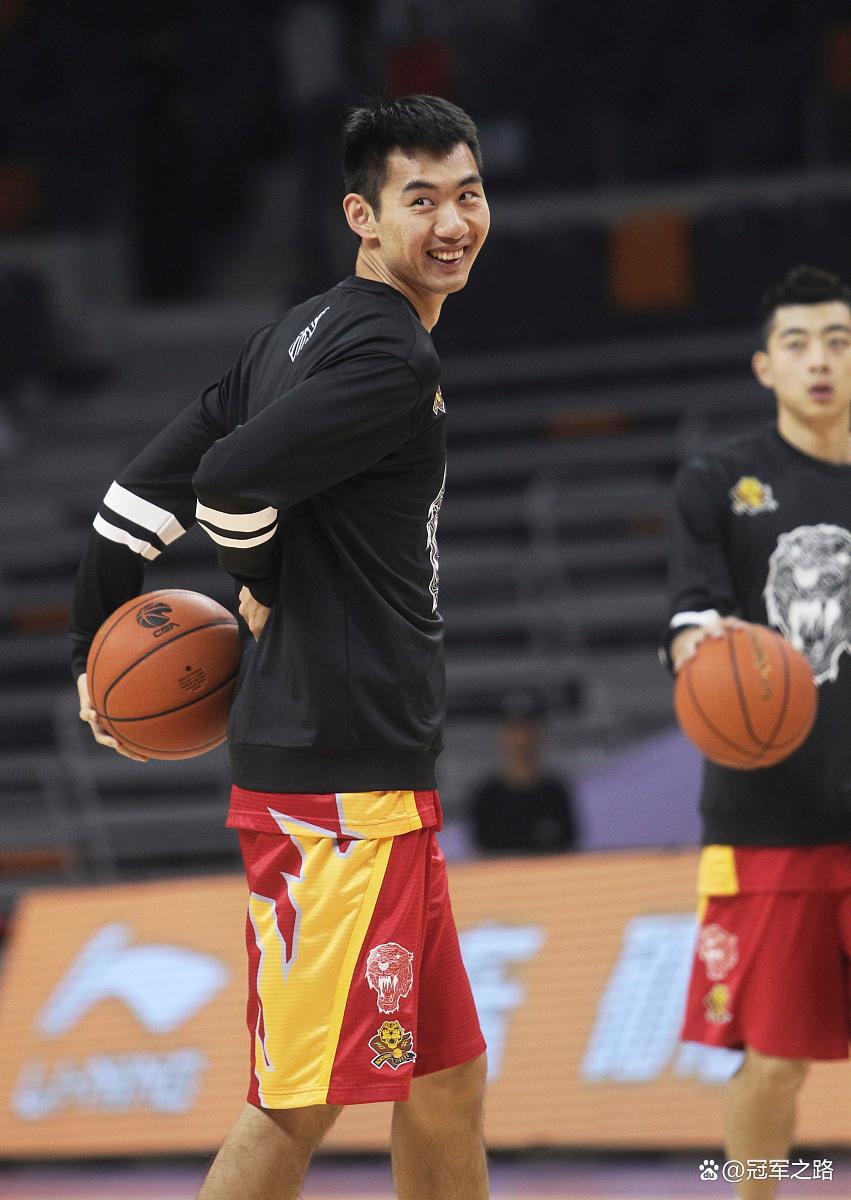 爱游戏入口-包含韦斯卡客场艰难获胜,保留升班之望的词条