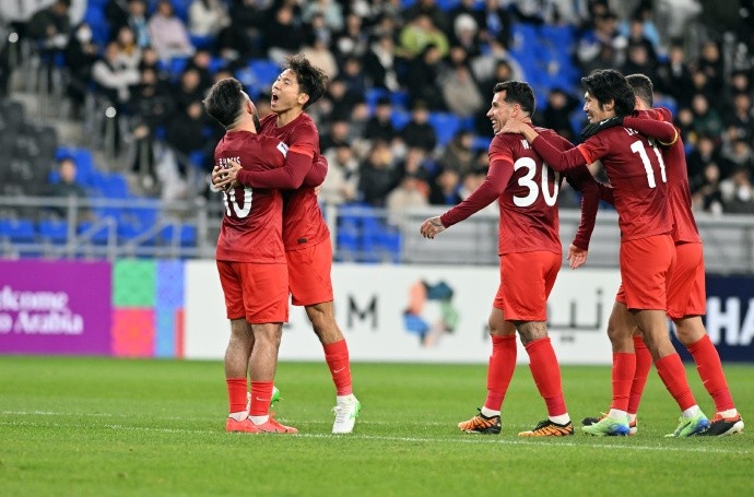 爱游戏体育链接-比赛中球队斩获关键进球，锁定胜局