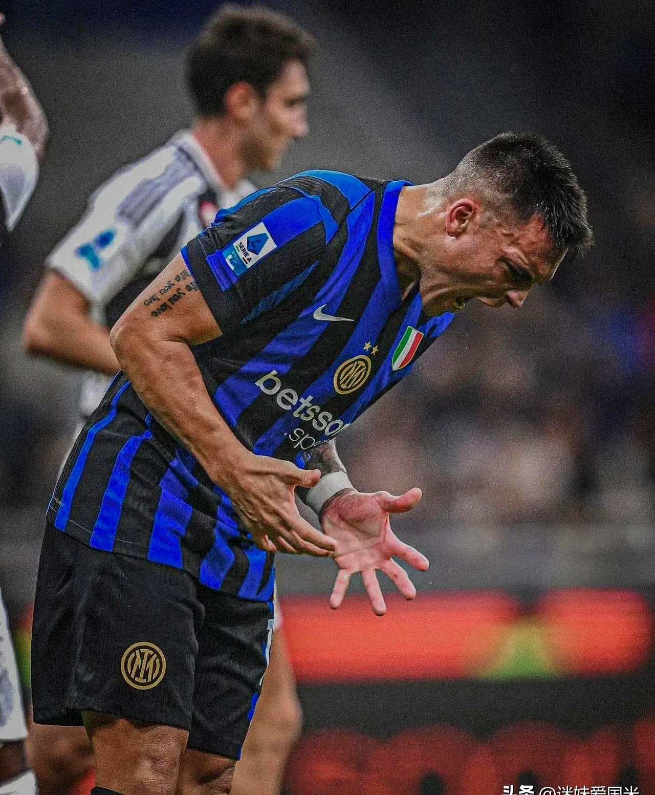 爱游戏登录-尤文图斯后卫受伤，或将缺席下一场比赛的简单介绍