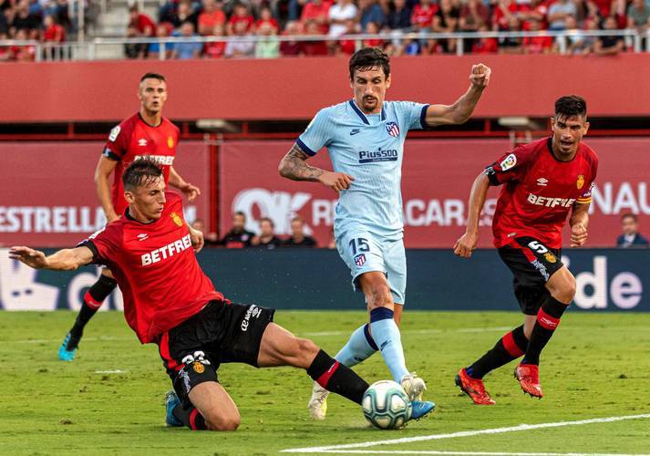 爱游戏app-里昂战绩稳定，法甲赛场不败纪录延续