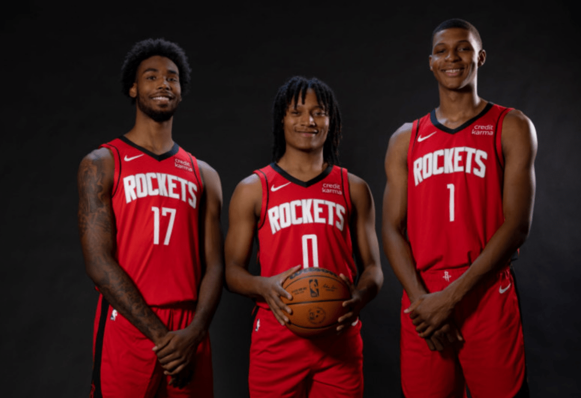 爱游戏登录入口-火箭前锋速战速决，完胜对手夺取胜利的简单介绍