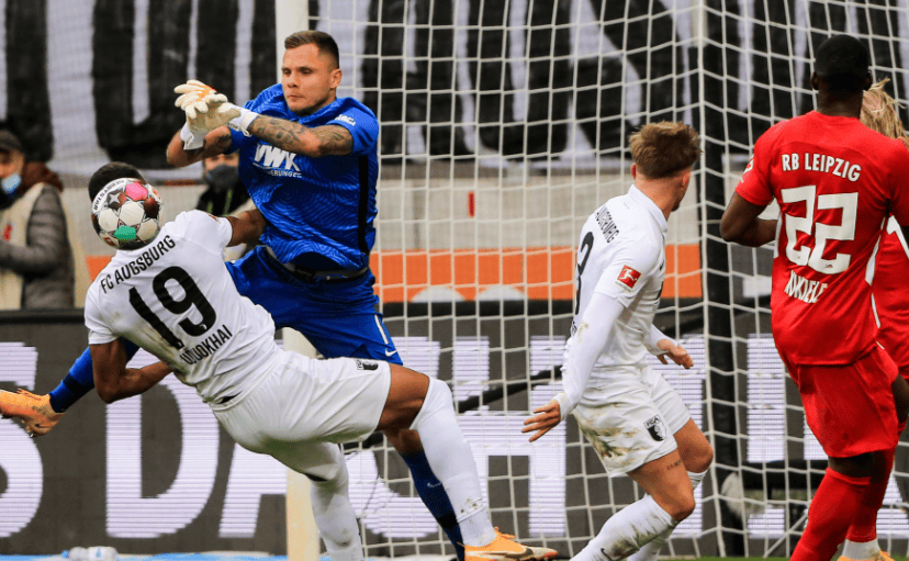 关于汉堡击败奥格斯堡，保级希望稍有回升的信息