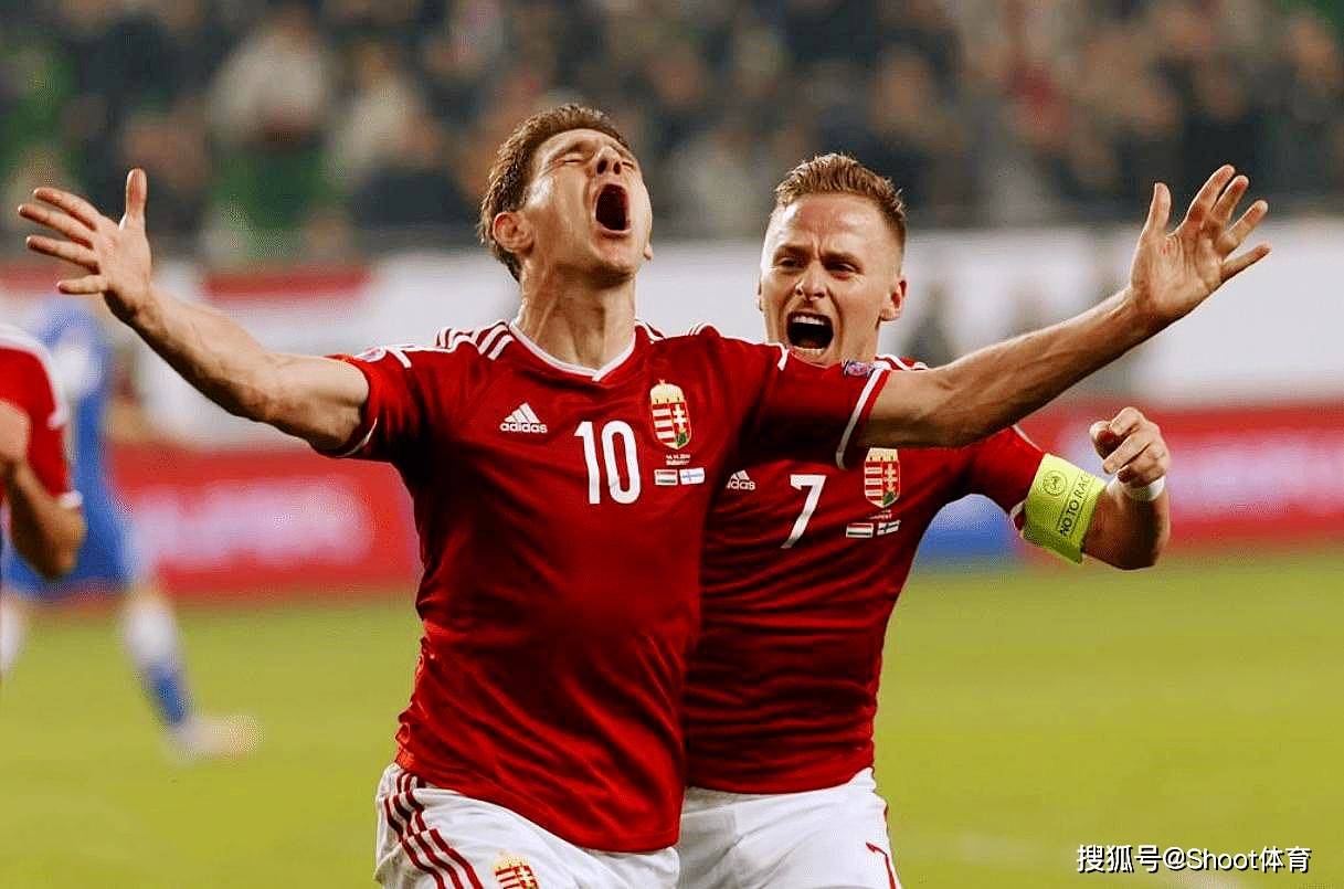爱游戏体育链接-英格兰大胜匈牙利，轻松突围小组